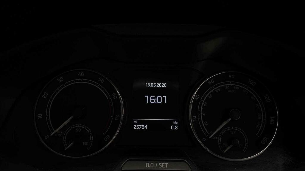Skoda Kamiq 1.0 Tsi 110 Se White #6