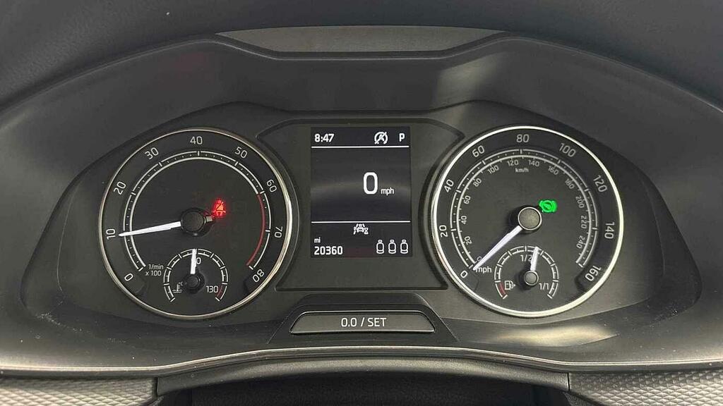 Skoda Kamiq 1.0 Tsi 110 Se Dsg White #6