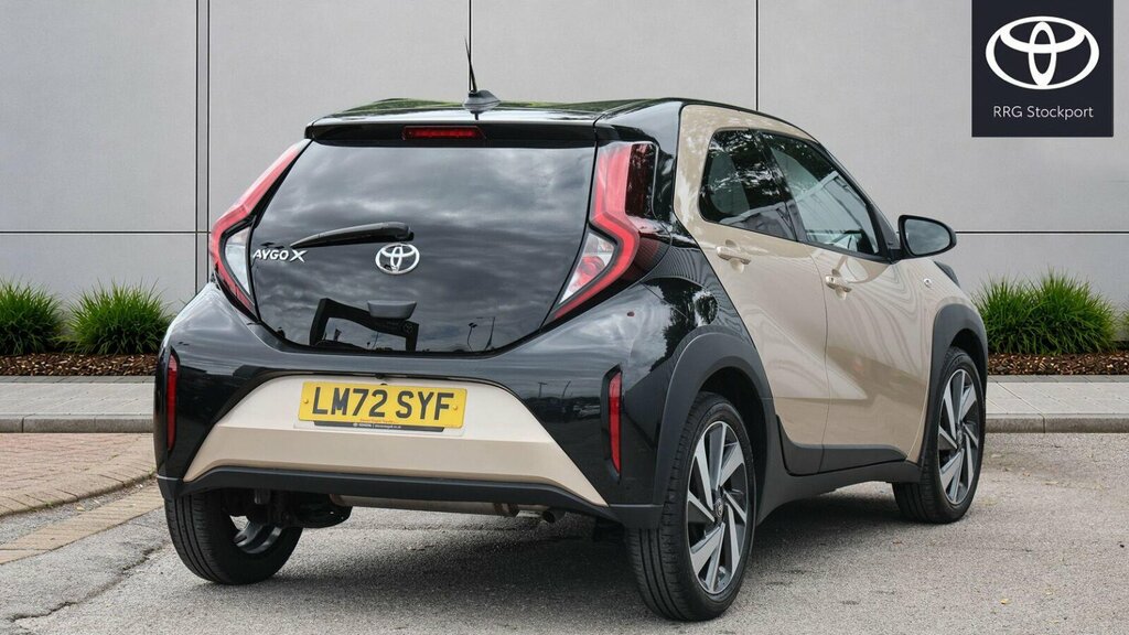 Toyota Aygo X 1.0 Vvt-i Edge Euro 6 Ss LM72SYF Beige #2