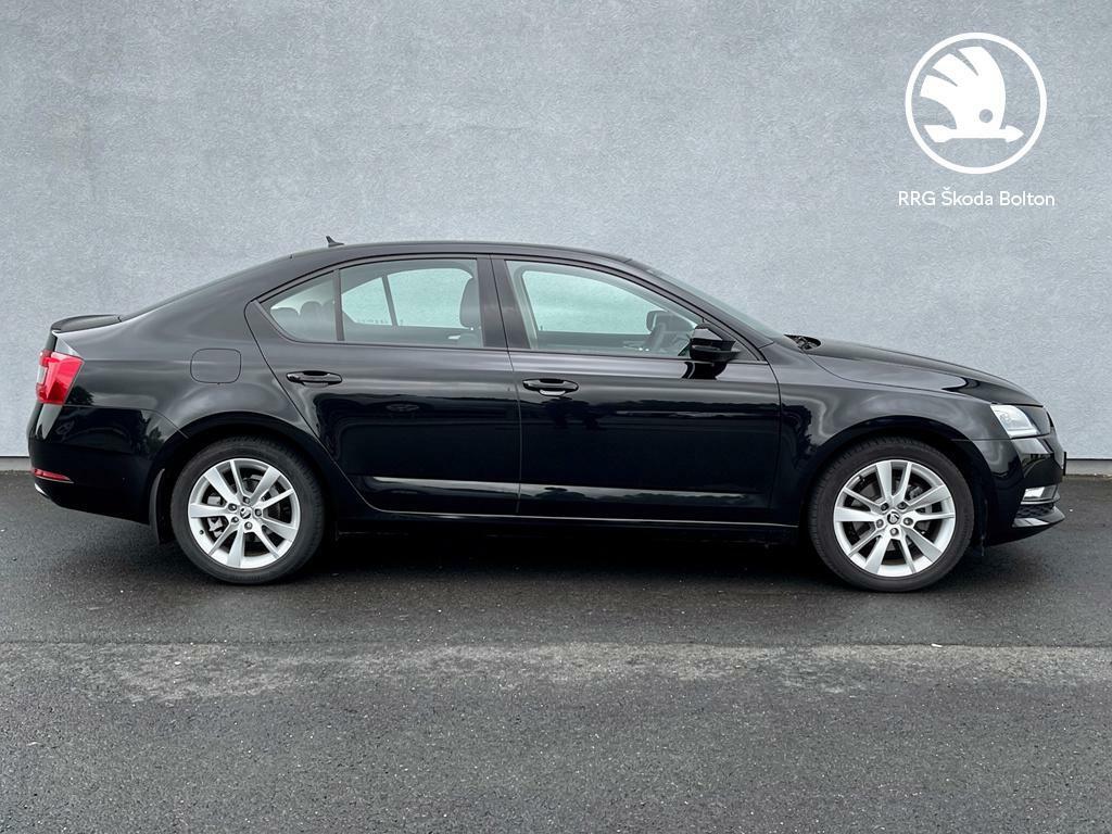 Skoda Octavia 1.5 Tsi Se Dsg Black #9