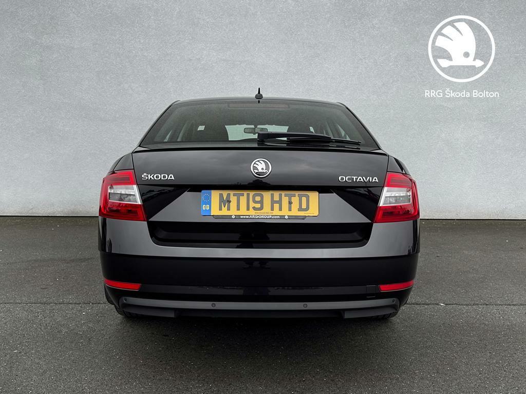 Skoda Octavia 1.5 Tsi Se Dsg Black #7