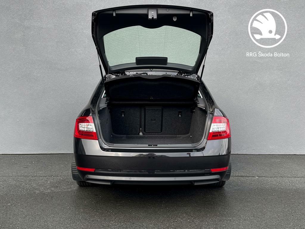 Skoda Octavia 1.5 Tsi Se Dsg Black #10