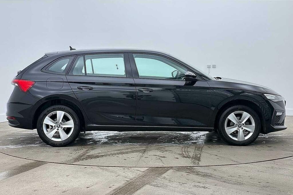 Skoda Scala 1.0 Tsi 95 Se Edition Black #4