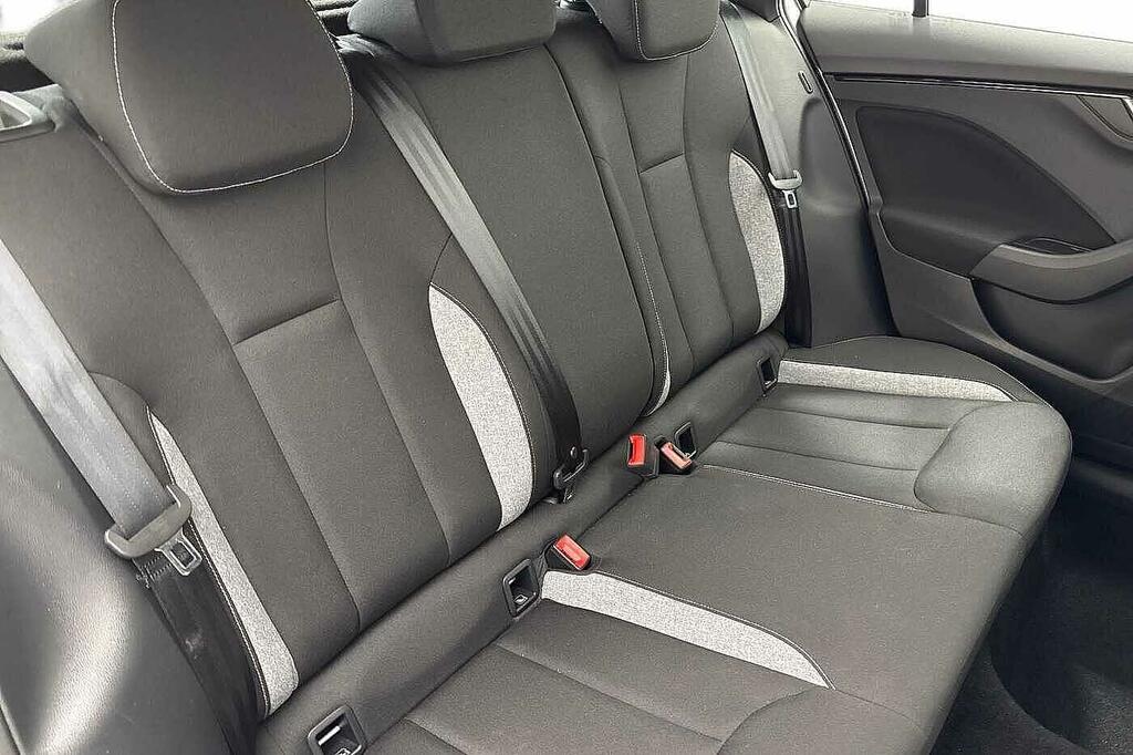 Skoda Scala 1.0 Tsi 116 Se Edition Black #9