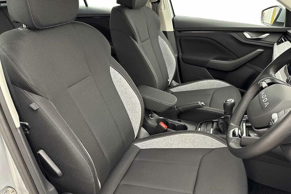 Skoda Scala 1.0 Tsi 116 Se Edition Black #10