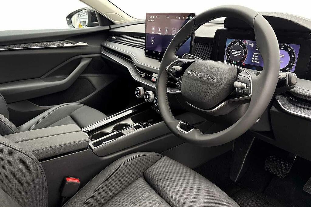 Skoda Superb 1.5 Tsi E-tec Se L Dsg Black #6