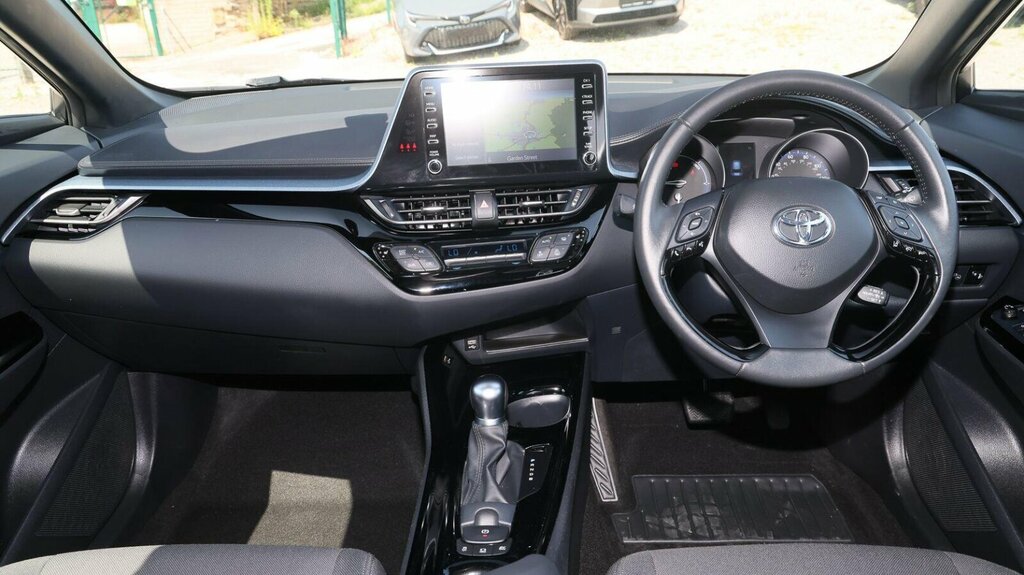 Toyota C-Hr 1.8 Vvt-h Design Cvt Euro 6 Ss MW21KRK White #6