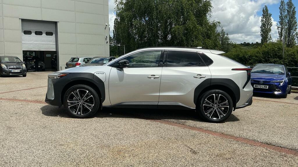 Toyota bZ4X 71.4Kwh Vision Awd 11Kw Obc Silver #5