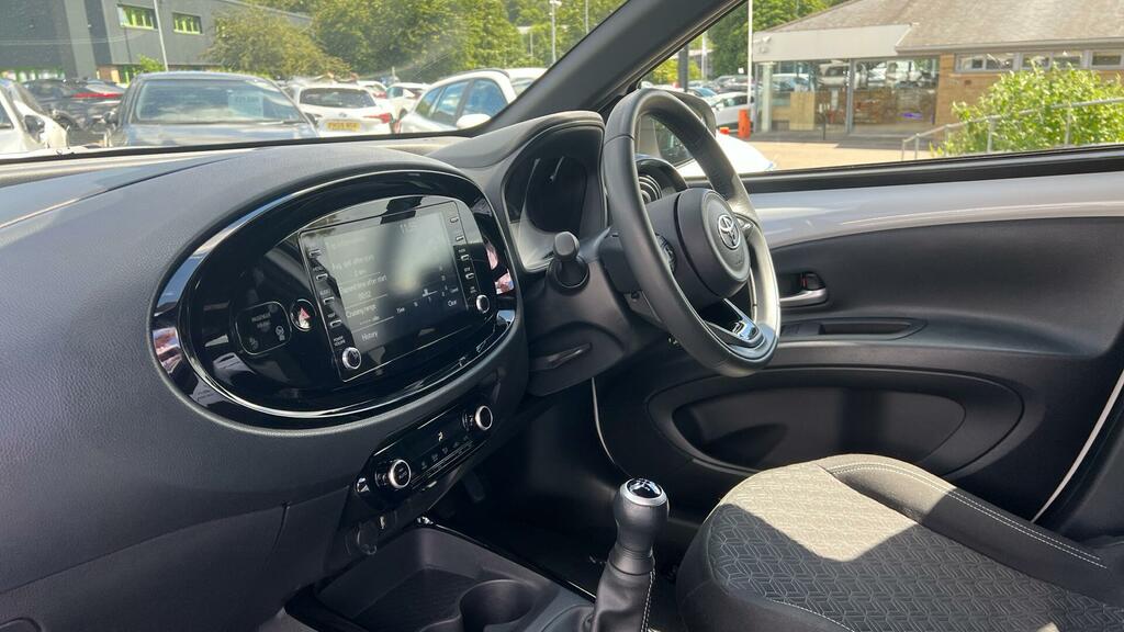 Toyota Aygo X 1.0 Vvt-i Edge Euro 6 Ss White #5
