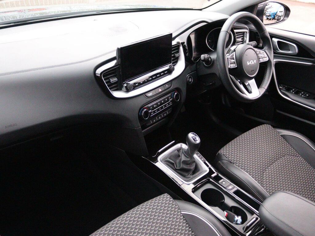 Kia Xceed 1.5 T-gdi 3 Euro 6 Ss Silver #4