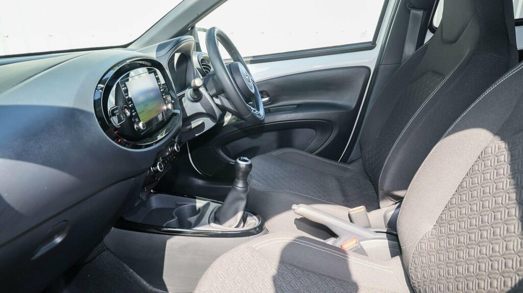 Toyota Aygo X 1.0 Vvt-i Edge Euro 6 Ss MW23BJY White #5
