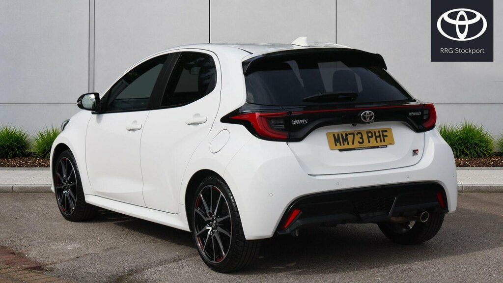 Toyota Yaris 1.5 Vvt-h Gr Sport E-cvt Euro 6 Ss MM73PHF White #4