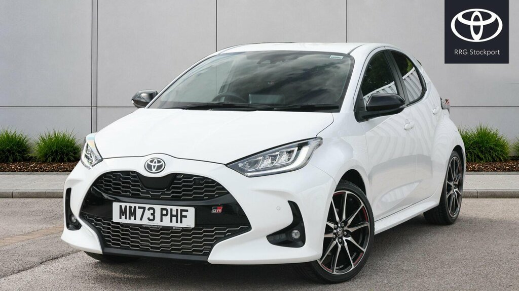 Toyota Yaris 1.5 Vvt-h Gr Sport E-cvt Euro 6 Ss MM73PHF White #3