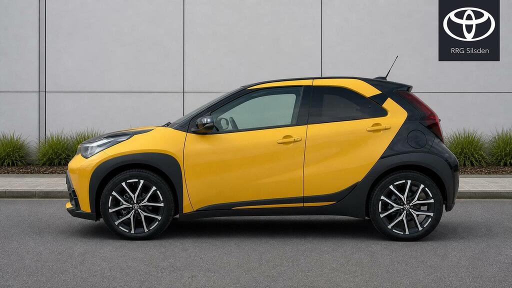 Toyota Aygo X 1.5H Gr Sport Cvt Euro 6 Ss YF75VRY Yellow #4