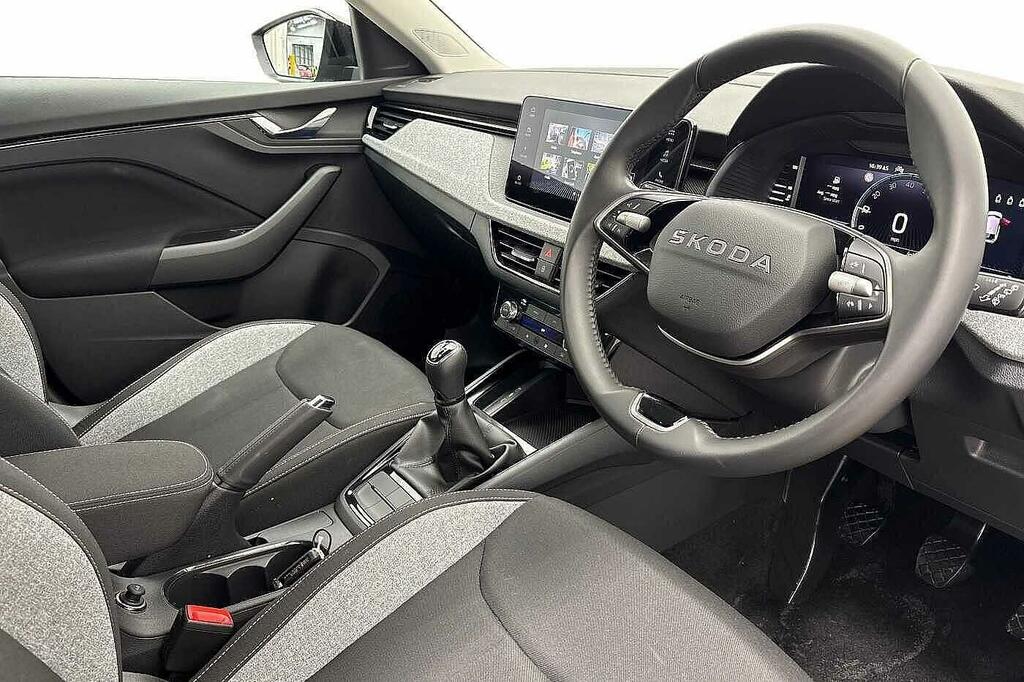 Skoda Scala 1.0 Tsi 116 Se Edition Black #6