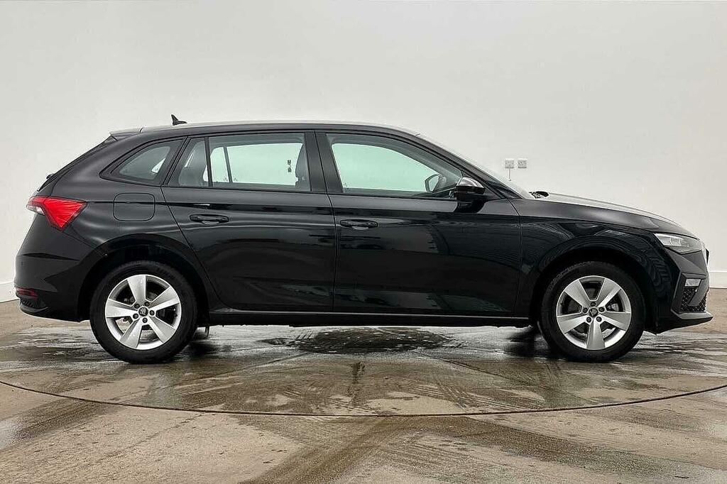 Skoda Scala 1.0 Tsi 116 Se Edition Black #4