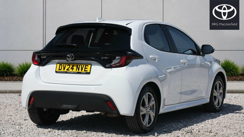 Toyota Yaris 1.5 Vvt-h Icon E-cvt Euro 6 Ss DV24NVE White #2
