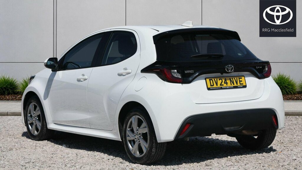 Toyota Yaris 1.5 Vvt-h Icon E-cvt Euro 6 Ss DV24NVE White #4