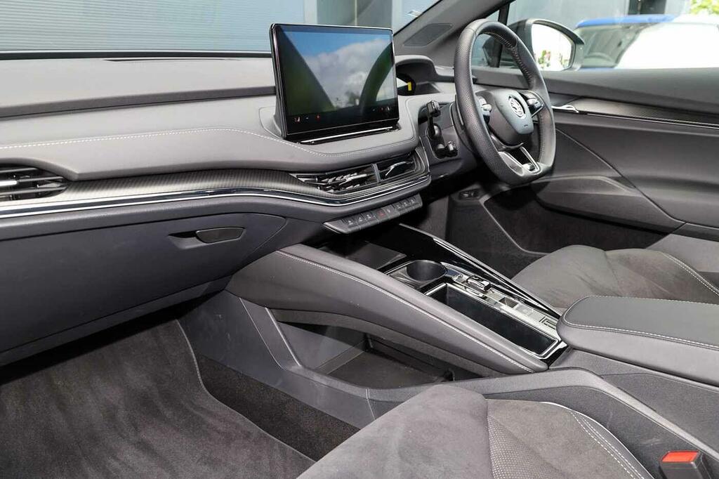 Skoda ENYAQ 210Kw 85X Sportline Plus 82Kwh 4X4 Silver #2