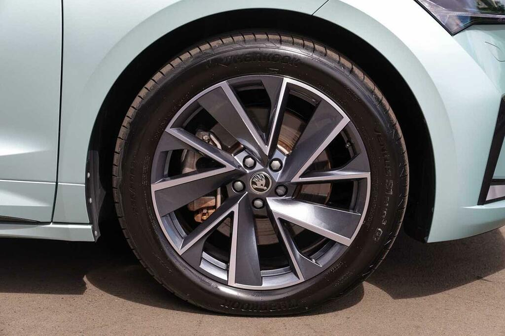 Skoda ENYAQ 210Kw 85X Sportline Plus 82Kwh 4X4 Silver #5