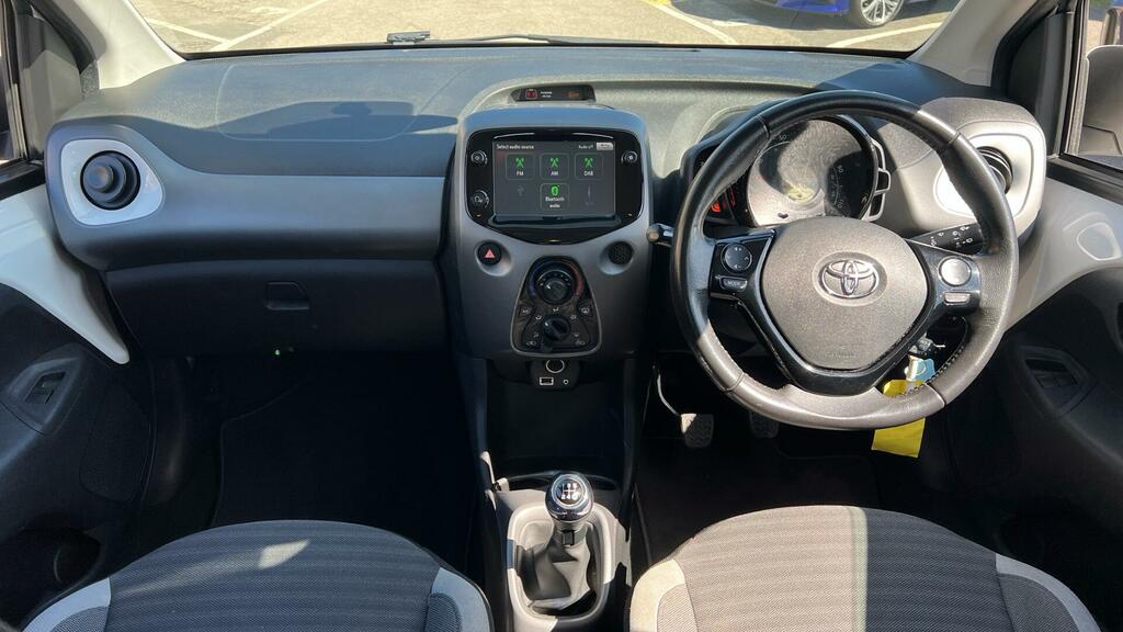 Toyota Aygo 1.0 Vvt-i X-play Euro 6 White #6