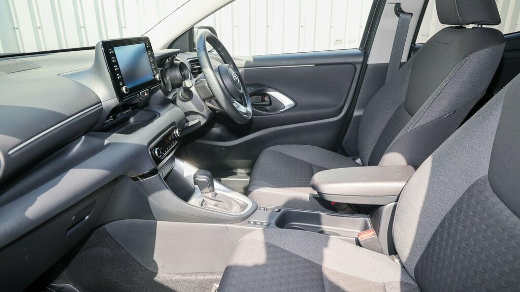 Toyota Yaris 1.5 Vvt-h Design E-cvt Euro 6 Ss MD23DNX Grey #5