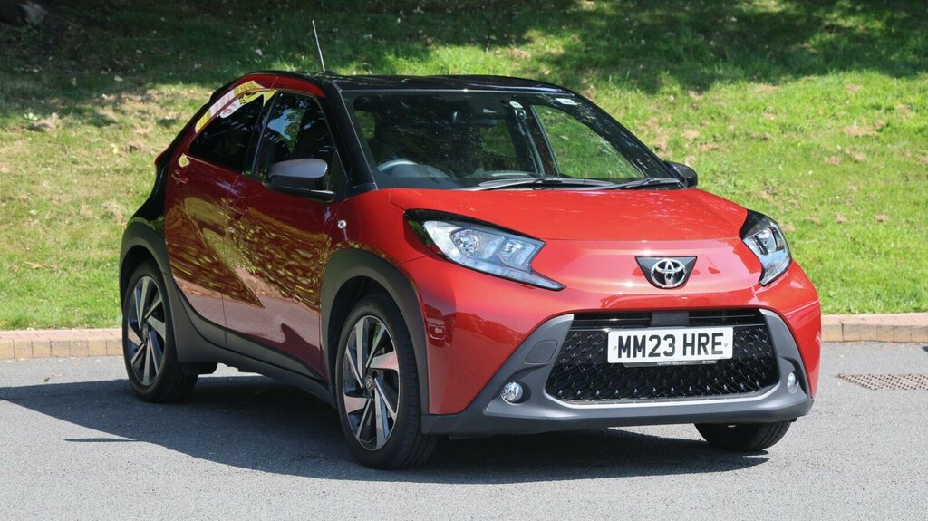 Toyota Aygo X 1.0 Vvt-i Edge Euro 6 Ss MM23HRE Red