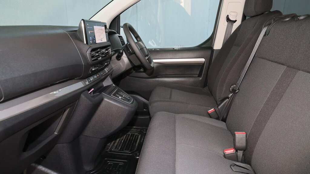 Toyota PROACE 2.0D Sport Medium Crew Van Mwb Euro 6 Ss 6 Silver #2