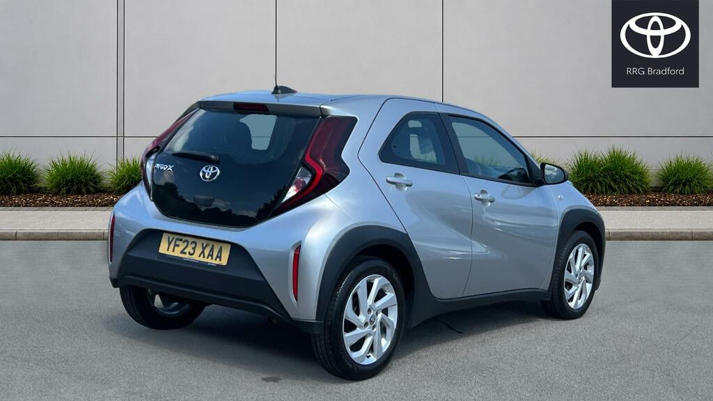 Toyota Aygo X 1.0 Vvt-i Pure Euro 6 Ss Silver #2