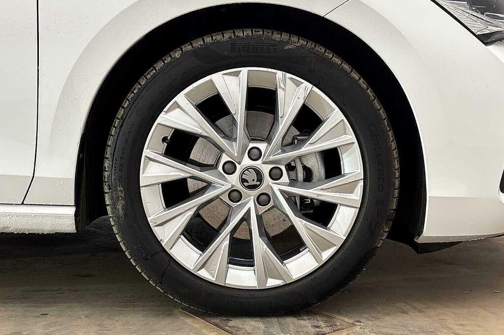 Skoda Superb 2.0 Tdi Se L Dsg White #5