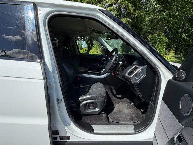 Land Rover Range Rover Sport  Black #10