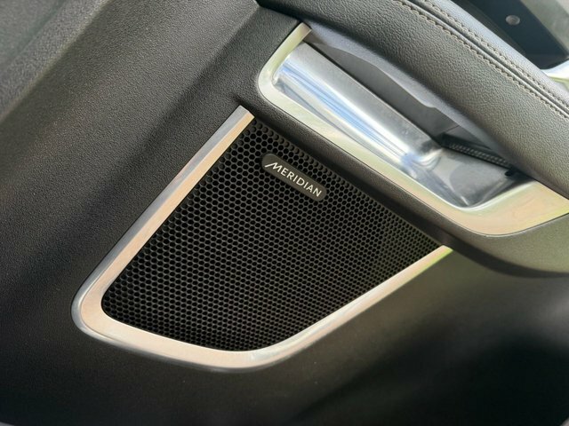 Jaguar E-Pace 2.0 D150 Chequered Flag Awd #42