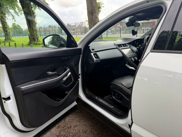 Jaguar E-Pace 2.0 D150 Chequered Flag Awd #19