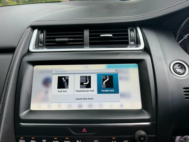 Jaguar E-Pace 2.0 D150 Chequered Flag Awd #34