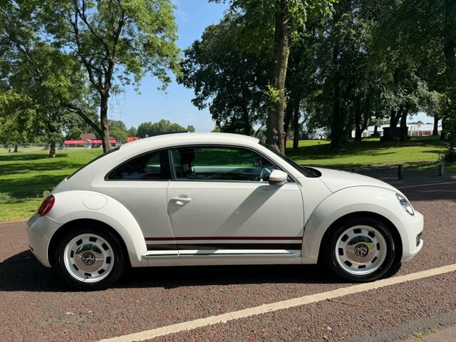 Volkswagen Beetle 2012 1.2 Tsi Design Hatchback Dsg Euro White #2