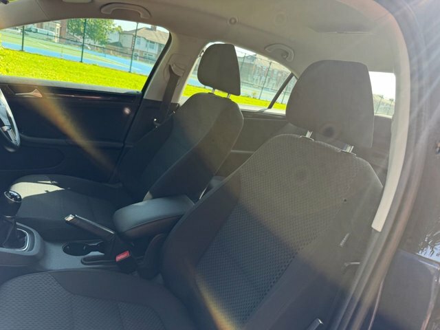 Volkswagen Jetta Ltd Edition Black #19