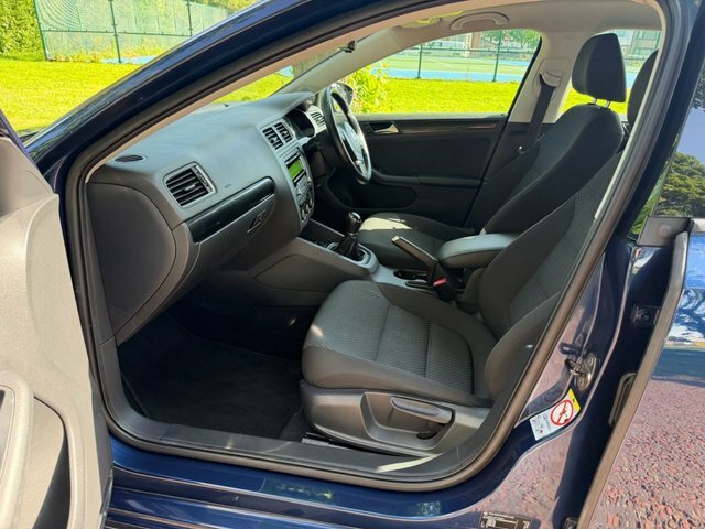 Volkswagen Jetta Ltd Edition Black #20