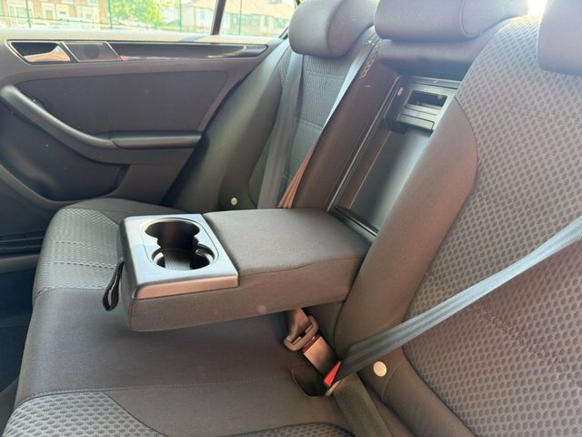 Volkswagen Jetta Ltd Edition Black #16