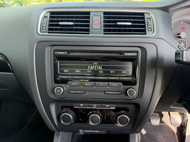 Volkswagen Jetta Ltd Edition Black #30