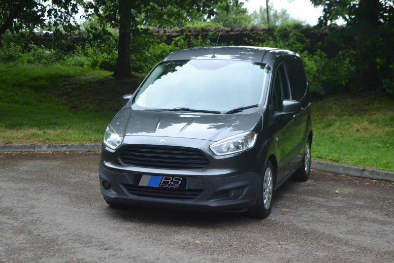 Ford Transit Courier Mpv Grey #3