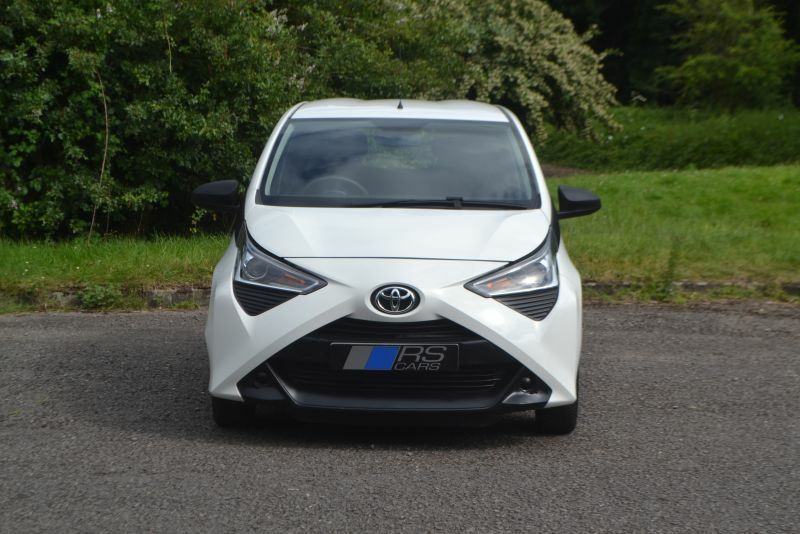 Toyota Aygo X Hatchback White #4