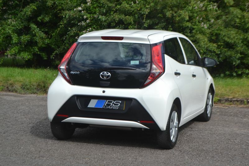 Toyota Aygo X Hatchback White #6