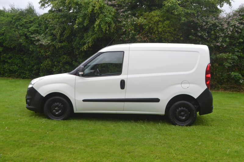 Vauxhall Combo Mpv White #5