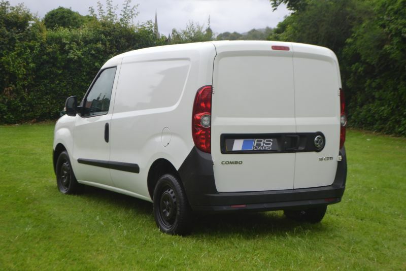 Vauxhall Combo 1.2 2000 L1h1 Cdti 90 Bhp White #8