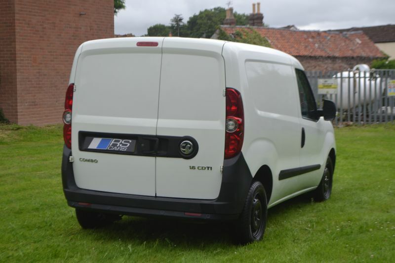Vauxhall Combo Mpv White #6