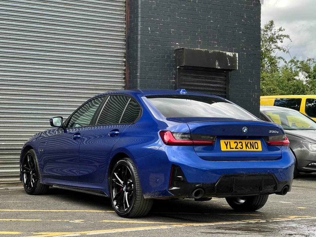 BMW 3 Series 2L M Sport YL23KNO Blue #3
