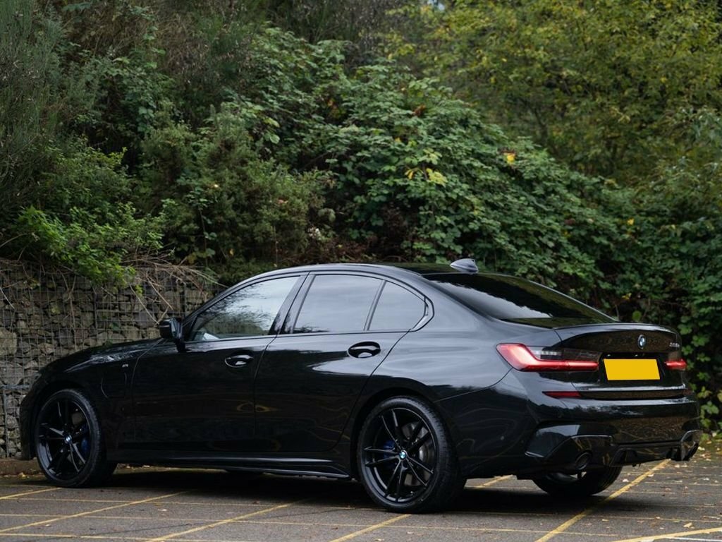BMW 3 Series 2L M Sport Black #2