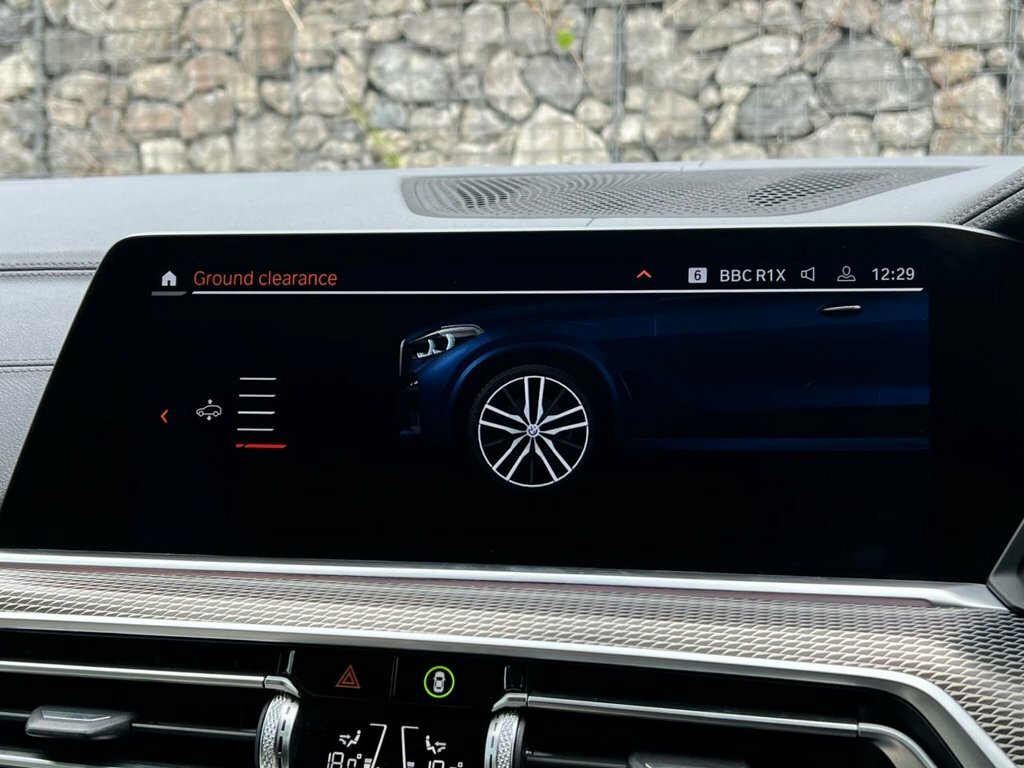 BMW X5 M50i White #27