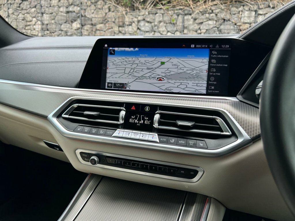 BMW X5 M50i White #28