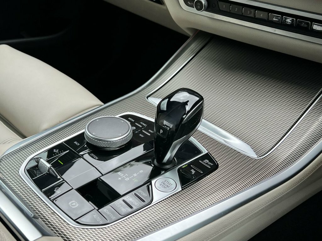 BMW X5 M50i White #30